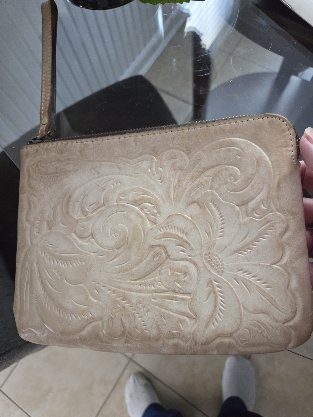 Patricia Nash Embossed Floral Leather Wristlet - Tan Good